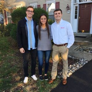 Meet your Posher, Claudia